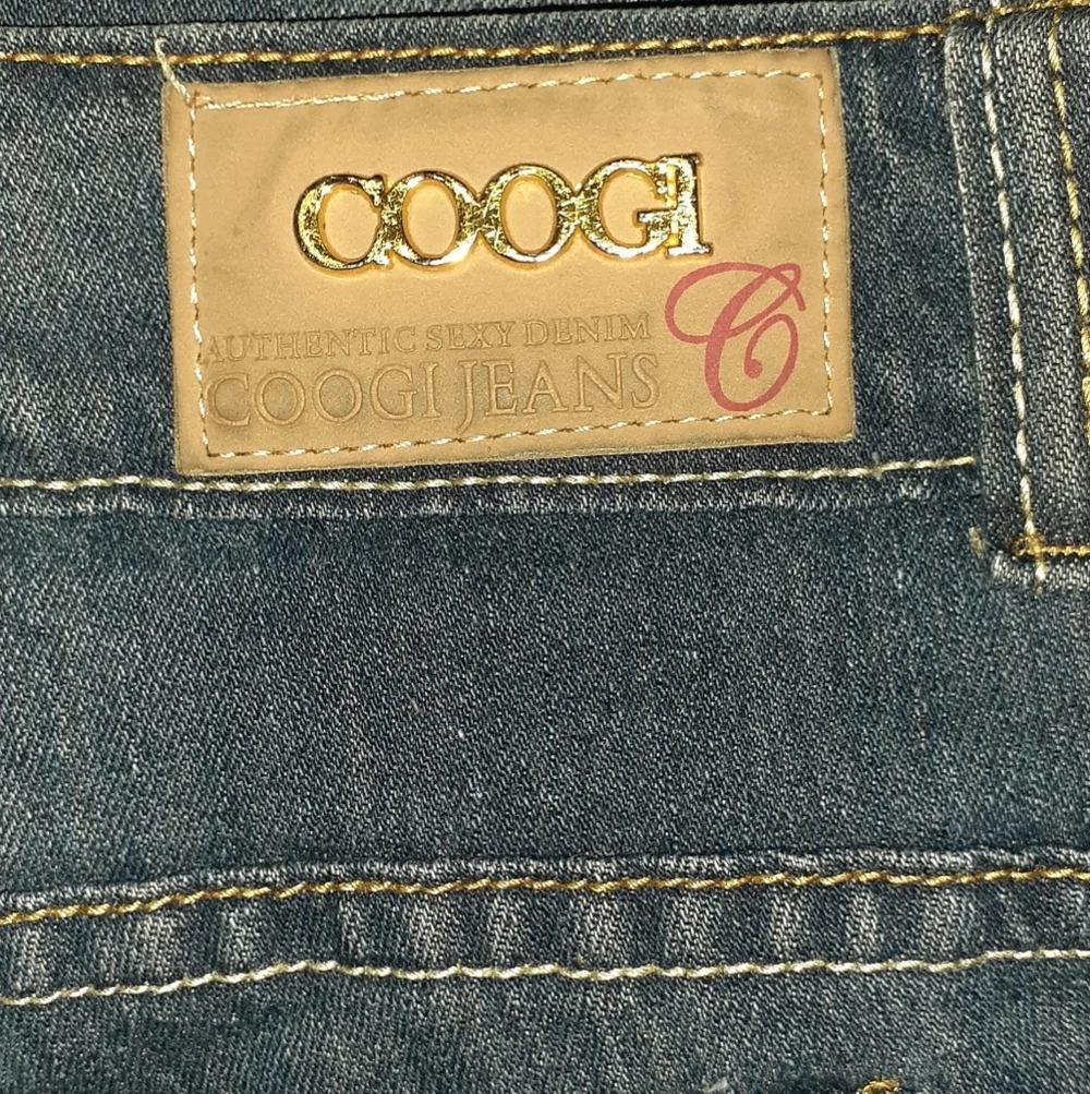 Coogi capris
